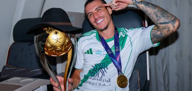 الأهلي يصل إلى العروس لاستقبال أبطال السوبر في حدث رياضي مميز 1 الأهلي يصل إلى العروس لاستقبال أبطال السوبر في حدث رياضي مميز