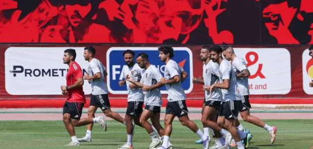 الأهلي يواصل تدريباته المكثفة مع محاضرة فنية وفقرات بدنية للحراس 1 الأهلي يواصل تدريباته المكثفة مع محاضرة فنية وفقرات بدنية للحراس
