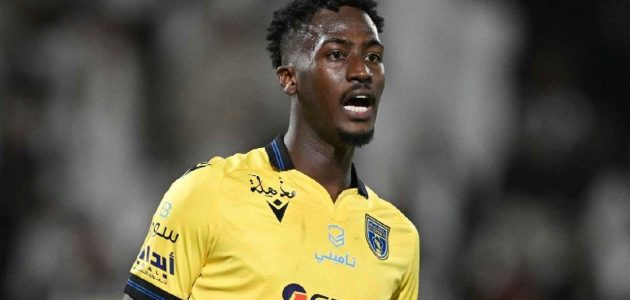 الاتحاد يبدأ مفاوضات جادة مع عون السلولي لتعزيز صفوفه 1 الاتحاد يبدأ مفاوضات جادة مع عون السلولي لتعزيز صفوفه