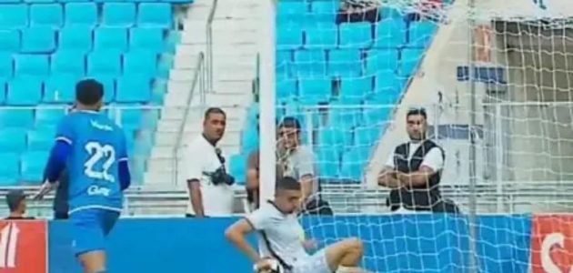الترجي يتوج بكأس السوبر التونسي بهدف بلايلي وسط جدل تحكيمي 1 الترجي يتوج بكأس السوبر التونسي بهدف بلايلي وسط جدل تحكيمي