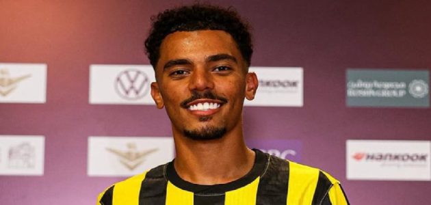 الجليدان يعود لتدريبات الاتحاد بعد تعافيه من الإصابة 1 الجليدان يعود لتدريبات الاتحاد بعد تعافيه من الإصابة