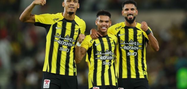 الشباب يدخل في مفاوضات مع الاتحاد لاستعارة فقيهي 1 الشباب يدخل في مفاوضات مع الاتحاد لاستعارة فقيهي