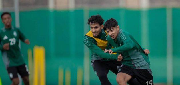 المنتخب السعودي تحت 19 عاماً يبدأ رحلته في البطولة الخليجية بمواجهة مثيرة أمام اليمن 1 المنتخب السعودي تحت 19 عاماً يبدأ رحلته في البطولة الخليجية بمواجهة مثيرة أمام اليمن