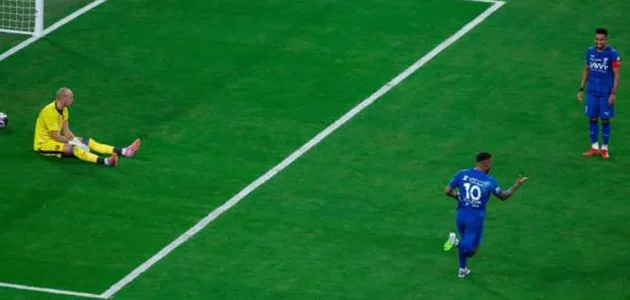 الهلال يبدأ مشواره في الدوري السعودي بفوز مثير على أرضه 1 الهلال يبدأ مشواره في الدوري السعودي بفوز مثير على أرضه