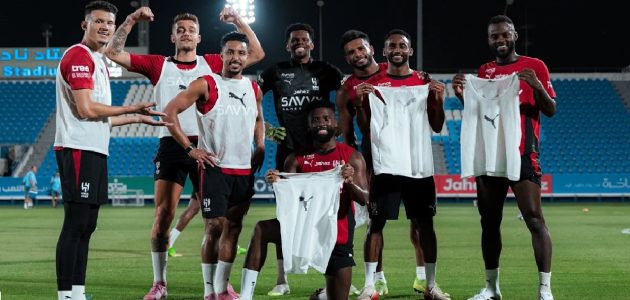 الهلال يستعد لمواجهة الفيحاء في مباراة ودية قبل انطلاق الدوري 1 الهلال يستعد لمواجهة الفيحاء في مباراة ودية قبل انطلاق الدوري