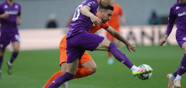 الهلال يقدم عرضًا مغريًا بقيمة 35 مليون يورو لضم كوموزو من فيورنتينا 1 الهلال يقدم عرضًا مغريًا بقيمة 35 مليون يورو لضم كوموزو من فيورنتينا