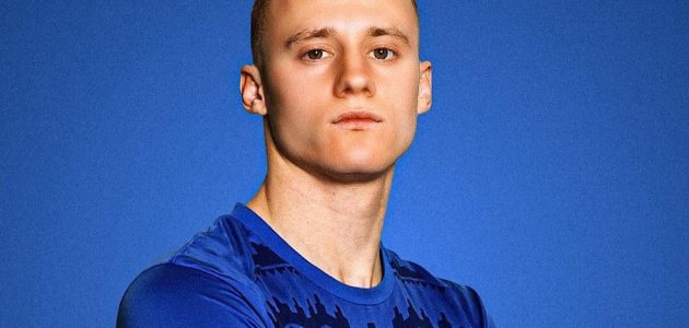 بيترو كوموزو يتمسك برفض عرض الهلال الجديد ويثير تساؤلات الجماهير 1 بيترو كوموزو يتمسك برفض عرض الهلال الجديد ويثير تساؤلات الجماهير