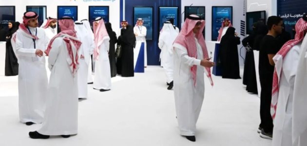 تحسين جودة الخدمات الحكومية بفضل ابتكارات الشمري في التطبيقات الرقمية 1 تحسين جودة الخدمات الحكومية بفضل ابتكارات الشمري في التطبيقات الرقمية