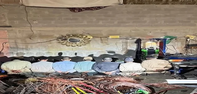 توقيف وافدين في الرياض لسرقة كابلات مدارس في عملية أمنية محكمة 1 توقيف وافدين في الرياض لسرقة كابلات مدارس في عملية أمنية محكمة