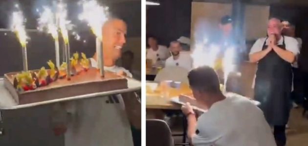 رونالدو يحتفل بطريقته الخاصة مع طباخ النصر في حدث مفاجئ يشعل مواقع التواصل الاجتماعي 1 رونالدو يحتفل بطريقته الخاصة مع طباخ النصر في حدث مفاجئ يشعل مواقع التواصل الاجتماعي