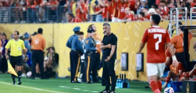 ريبيرو يوجه فرمانًا ثلاثيًا للاعبي الأهلي قبل مواجهة بيراميدز المرتقبة 1 ريبيرو يوجه فرمانًا ثلاثيًا للاعبي الأهلي قبل مواجهة بيراميدز المرتقبة