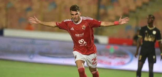 زيزو يتألق مع الأهلي ويحقق مكافأة المليون جنيه بهدفين في شباك فاركو 1 زيزو يتألق مع الأهلي ويحقق مكافأة المليون جنيه بهدفين في شباك فاركو