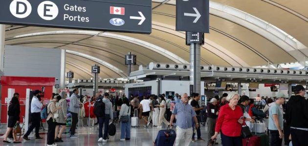 «طيران كندا» تتوصل إلى اتفاق ينهي إضراب مضيفيها ويعيد الرحلات إلى طبيعتها 1 «طيران كندا» تتوصل إلى اتفاق ينهي إضراب مضيفيها ويعيد الرحلات إلى طبيعتها