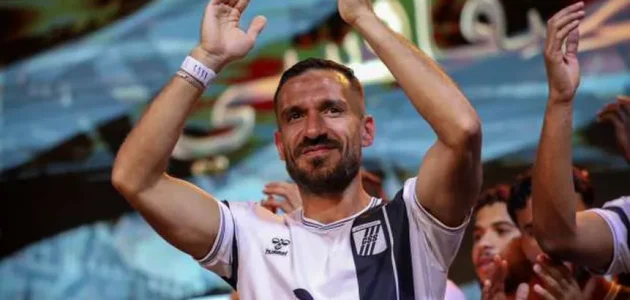 علي معلول يكشف تفاصيل تجربته المميزة مع الأهلي وتأثيرها الإيجابي عليه 1 علي معلول يكشف تفاصيل تجربته المميزة مع الأهلي وتأثيرها الإيجابي عليه