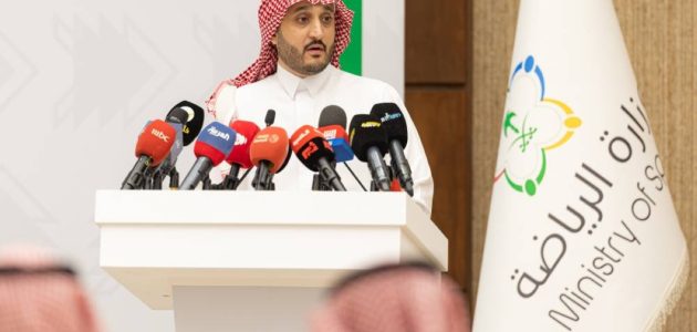 عمر مغربل يكشف تأثير عدم جاهزية المنشآت على جدولة الدوري السعودي 1 عمر مغربل يكشف تأثير عدم جاهزية المنشآت على جدولة الدوري السعودي