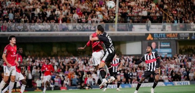 مانشستر يونايتد يخرج من كأس كاراباو بعد خسارة مفاجئة أمام فريق مغمور 1 مانشستر يونايتد يخرج من كأس كاراباو بعد خسارة مفاجئة أمام فريق مغمور
