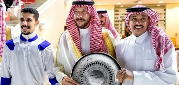 محافظ الطائف يكرم الجواد "وقتك" بكأس إمارة منطقة مكة المكرمة نيابة عن الأمير خالد الفيصل 1 محافظ الطائف يكرم الجواد "وقتك" بكأس إمارة منطقة مكة المكرمة نيابة عن الأمير خالد الفيصل
