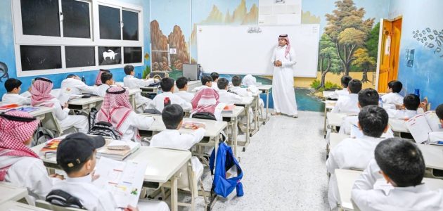 مهمات المعلم تقتصر على 35 ساعة أسبوعياً والمناوبة قبل الدوام بربع ساعة 1 مهمات المعلم تقتصر على 35 ساعة أسبوعياً والمناوبة قبل الدوام بربع ساعة