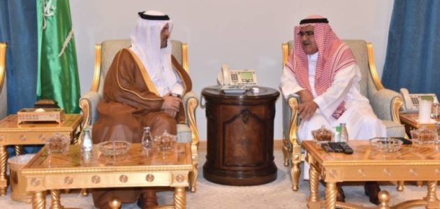 نائب أمير مكة المكرمة يعزي الأمير فهد بن مقرن في وفاة والدته 1 نائب أمير مكة المكرمة يعزي الأمير فهد بن مقرن في وفاة والدته