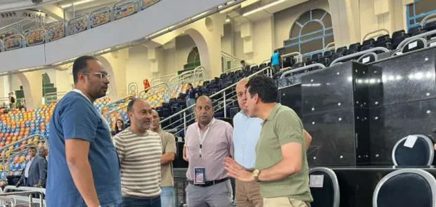 وزير الرياضة يقوم بجولة تفقدية في صالة استاد القاهرة استعدادًا لمونديال اليد للناشئين 1 وزير الرياضة يقوم بجولة تفقدية في صالة استاد القاهرة استعدادًا لمونديال اليد للناشئين