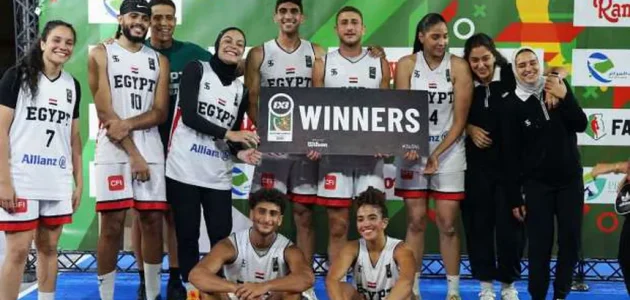 وزير الرياضة يهنئ منتخبي شباب وشابات السلة 3×3 بعد التأهل لكأس العالم في الصين 1 وزير الرياضة يهنئ منتخبي شباب وشابات السلة 3×3 بعد التأهل لكأس العالم في الصين