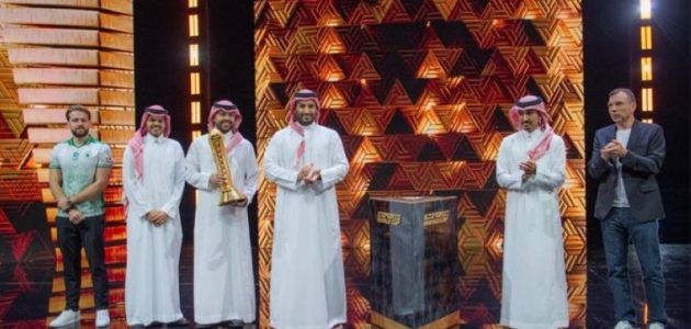 ولي العهد يحقق إنجازاً تاريخياً بتتويجه فريق فالكونز بكأس العالم 1 ولي العهد يحقق إنجازاً تاريخياً بتتويجه فريق فالكونز بكأس العالم