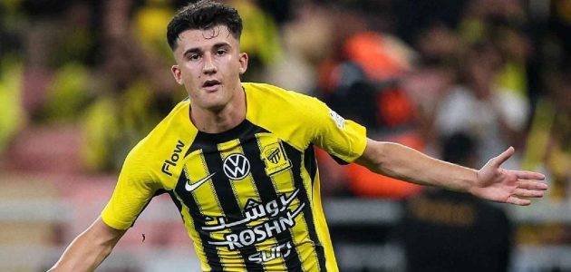 الاتحاد يخطط لإعارة هيرنانديز إلى الشباب في صفقة مرتقبة 1 الاتحاد يخطط لإعارة هيرنانديز إلى الشباب في صفقة مرتقبة