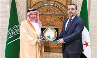 الشيباني و د. الربيعة يناقشان المشاريع والمساعدات السعودية في سوريا