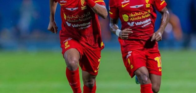 العمار يرفض تجديد عقده ويضع الأهلي والهلال في صراع مثير والبديل مختار علي يلوح في الأفق 1 العمار يرفض تجديد عقده ويضع الأهلي والهلال في صراع مثير والبديل مختار علي يلوح في الأفق