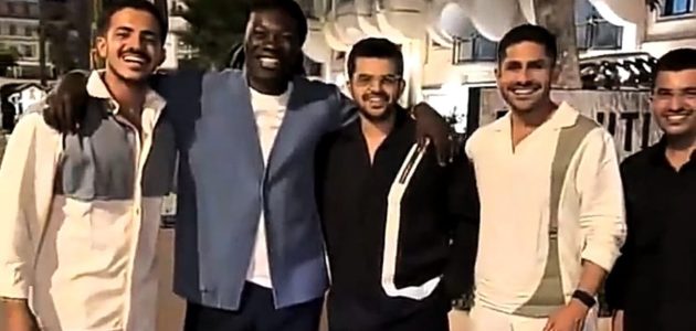بافيتيمبي غوميز يتفاعل مع جماهير الهلال في مقطع مثير 1 بافيتيمبي غوميز يتفاعل مع جماهير الهلال في مقطع مثير