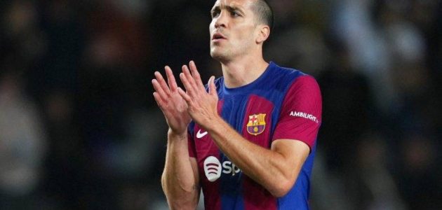 برشلونة يعلن فسخ تعاقده مع أوريول روميو في خطوة مفاجئة