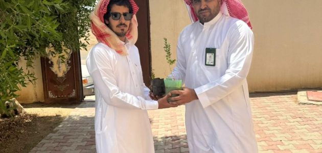 بيئة تربة تطلق حملة توزيع الشتلات في إطار دعم مبادرة السعودية الخضراء 1 بيئة تربة تطلق حملة توزيع الشتلات في إطار دعم مبادرة السعودية الخضراء
