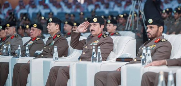 مدير الأمن العام يشارك في تخريج الدورة التأهيلية للضباط في قطاع الأمن العام