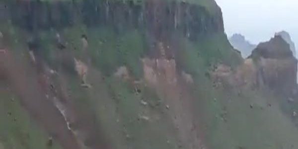 مصرع أكثر من ألف شخص في حادث انزلاق أرضي بإقليم دارفور بالسودان